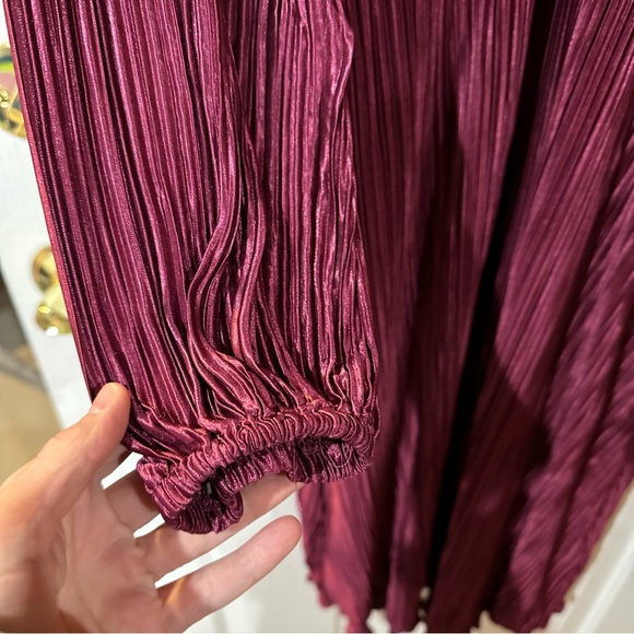 NWT Gilli Standing Ovation Maroon Midi Dress - Picture 10 of 12